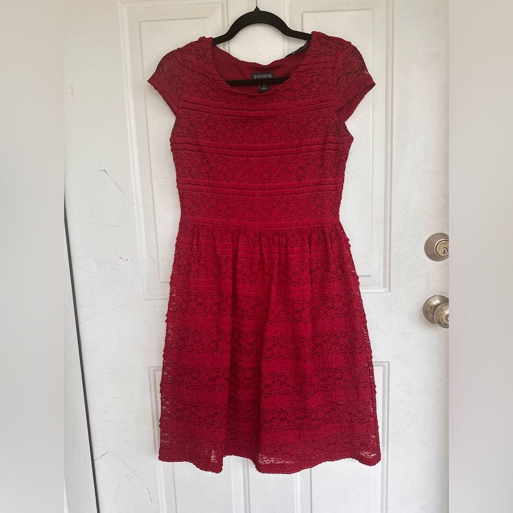 Enfocus studio red laced dress sleeveless and flowy size 6
